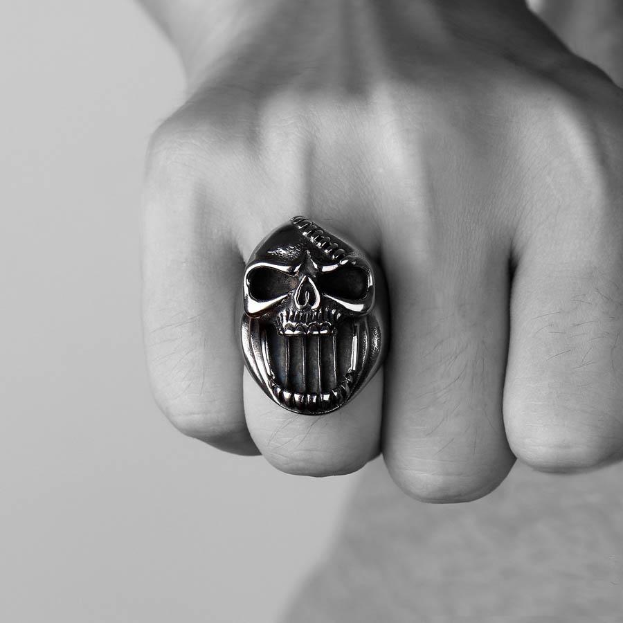 Bague Décapsuleur <br/> Tête de Mort (Acier)
