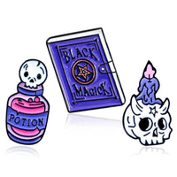 Thumbnail for Pin's Tête de Mort <br> Violette