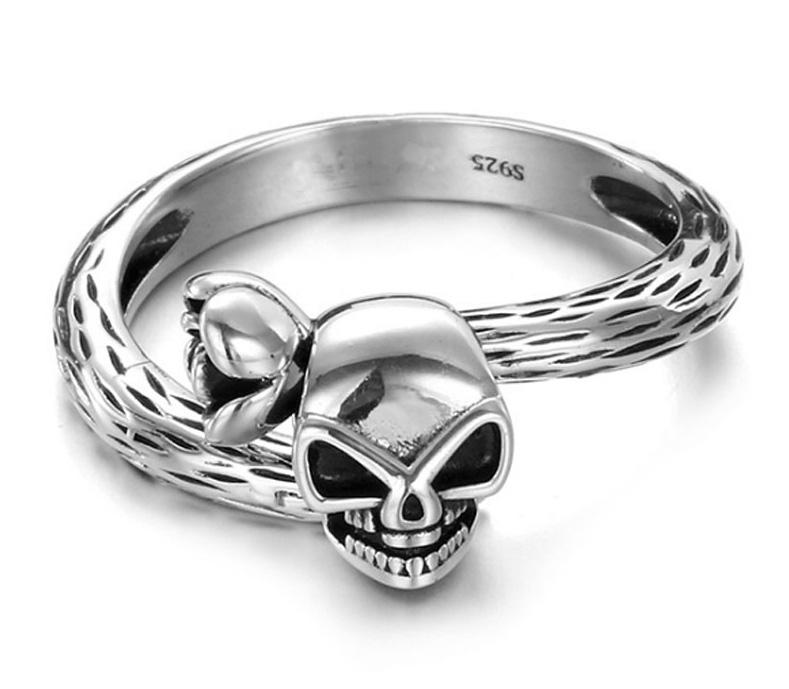 Bague Tête de Mort <br/> Pour Femme (Acier)