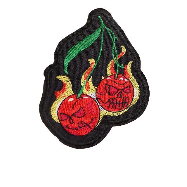 Écusson Tête de Mort <br/>Cerise