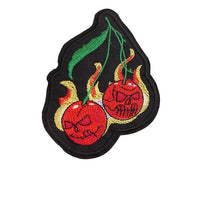 Thumbnail for Écusson Tête de Mort <br/>Cerise