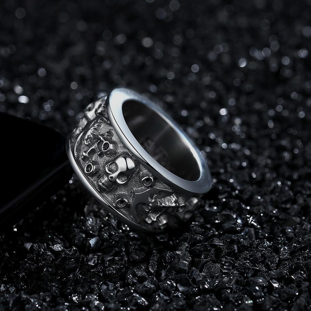 Bague Gothique Sombre (Acier)