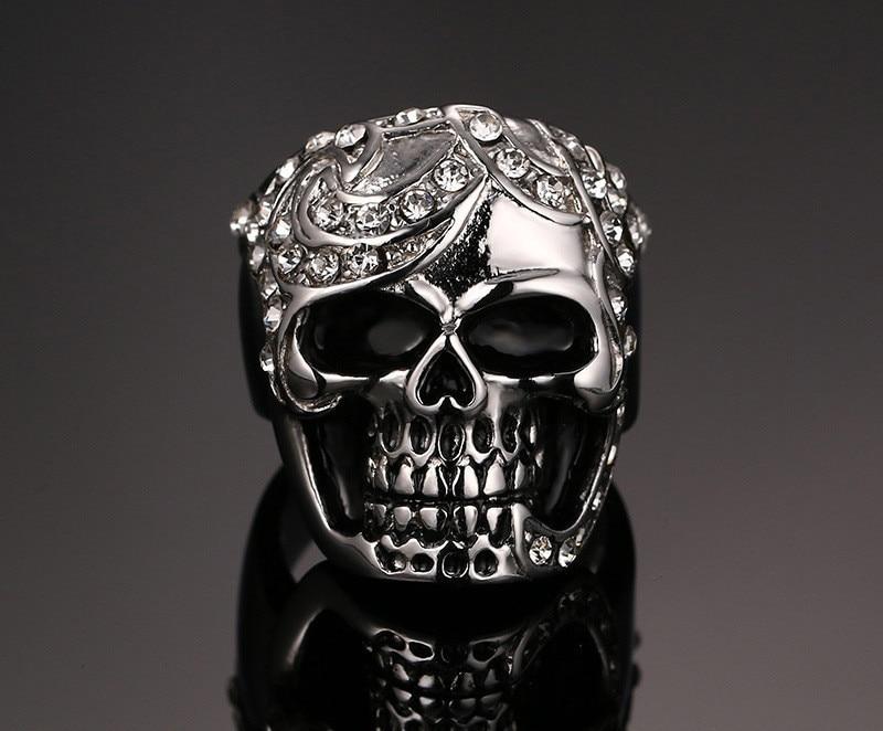 Bague Tête de Mort <br/> Femme (Acier)