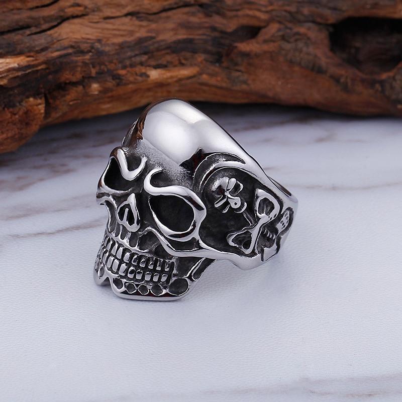 Bague Tête de Mort <br/> Motard (Acier)