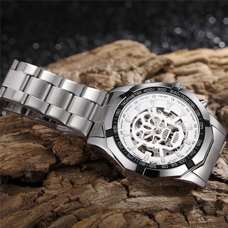 Montre Tête de Mort Luxe