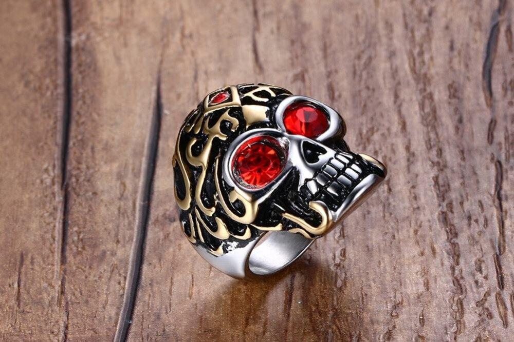 Bague Tête de Mort <br/> Yeux Rouges (Acier)