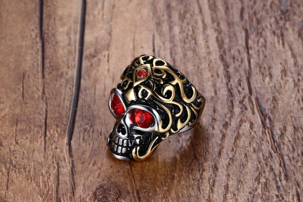 Bague Tête de Mort <br/> Yeux Rouges (Acier)