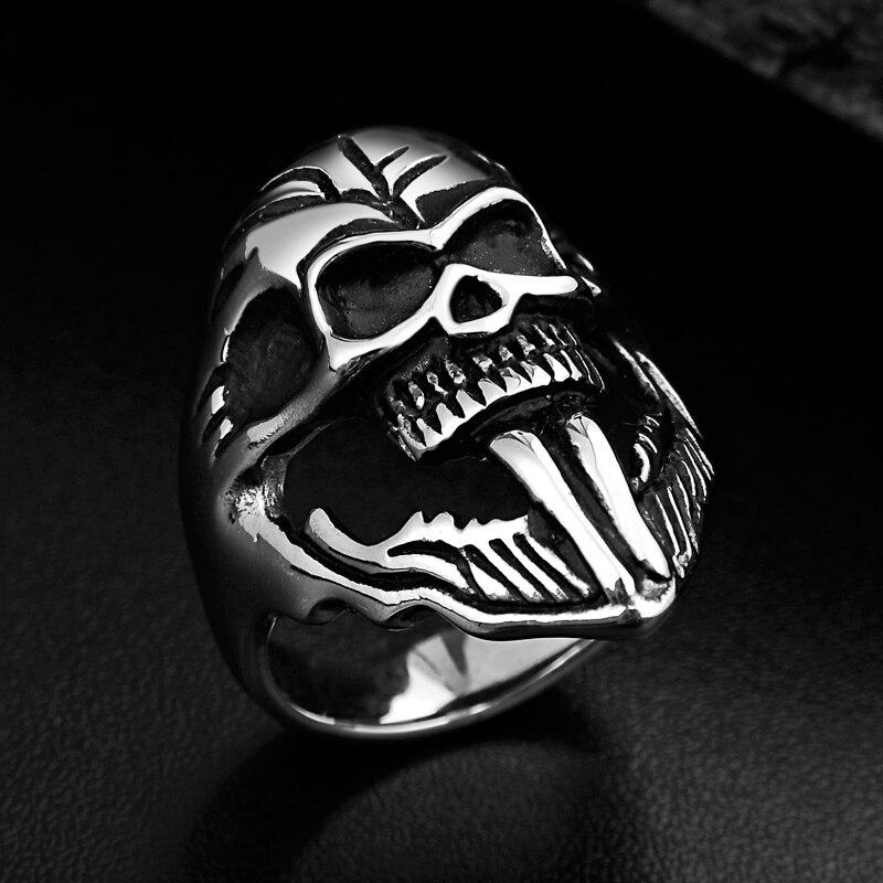 Bague Tête de Mort <br/> Originale (Acier)