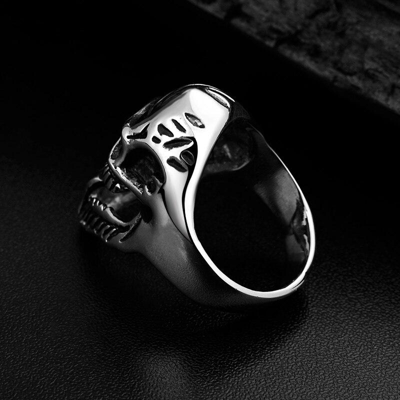 Bague Tête de Mort <br/> Originale (Acier)