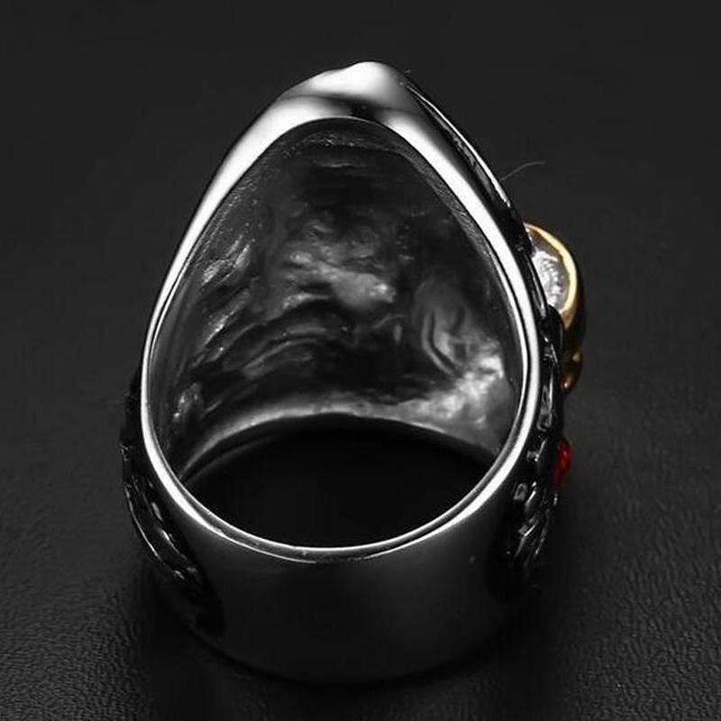 Bague Tête de Mort <br/> Or (Acier)