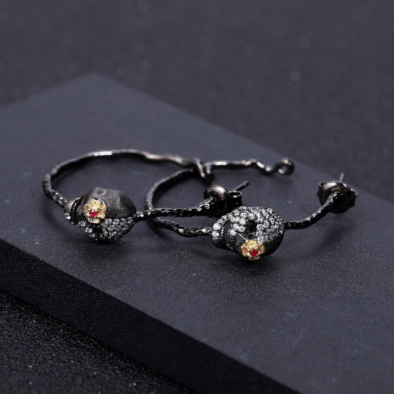 Boucles d'Oreilles Crâne Diamant