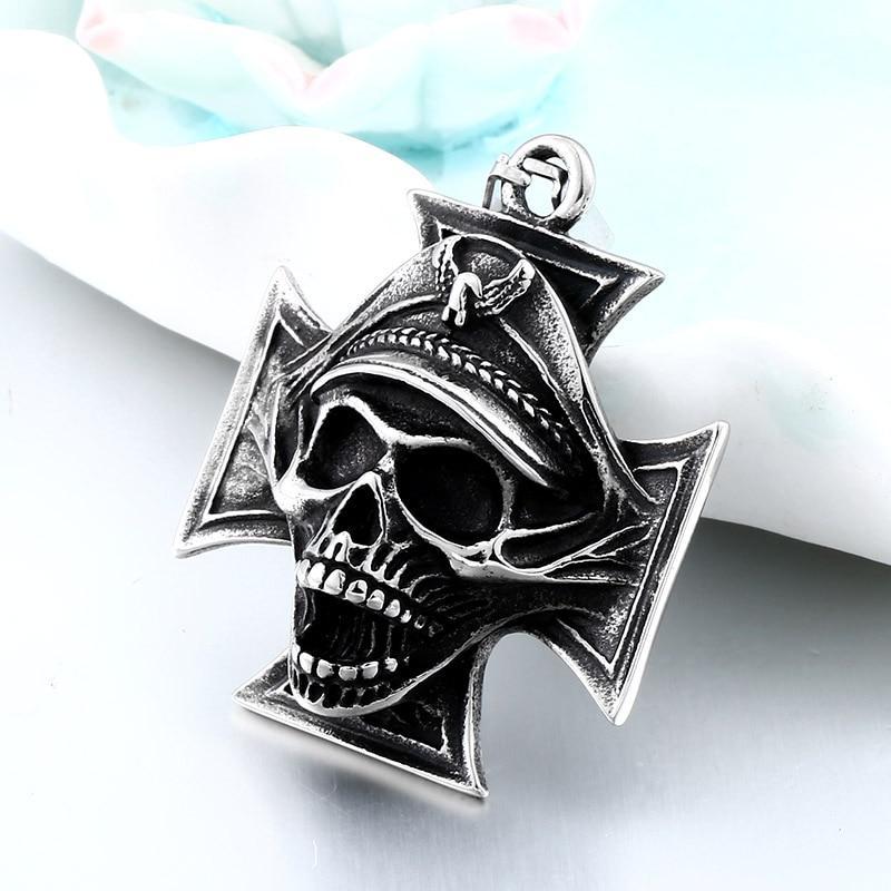 Pendentif Croix de Fer (Cuir)