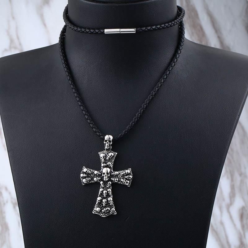 Collier Croix Gothique (Cuir)